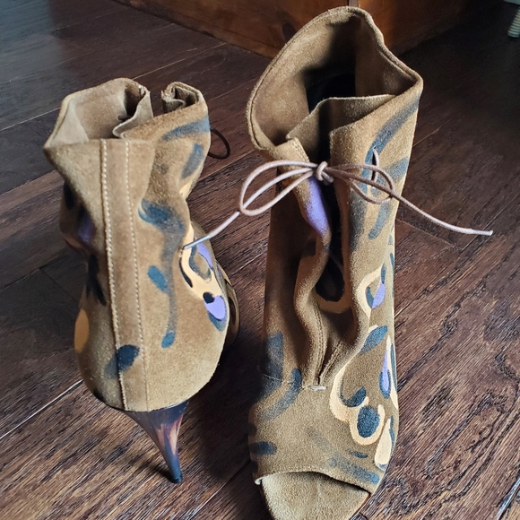 Burberry Prorsum Booties - Picture 3 of 9